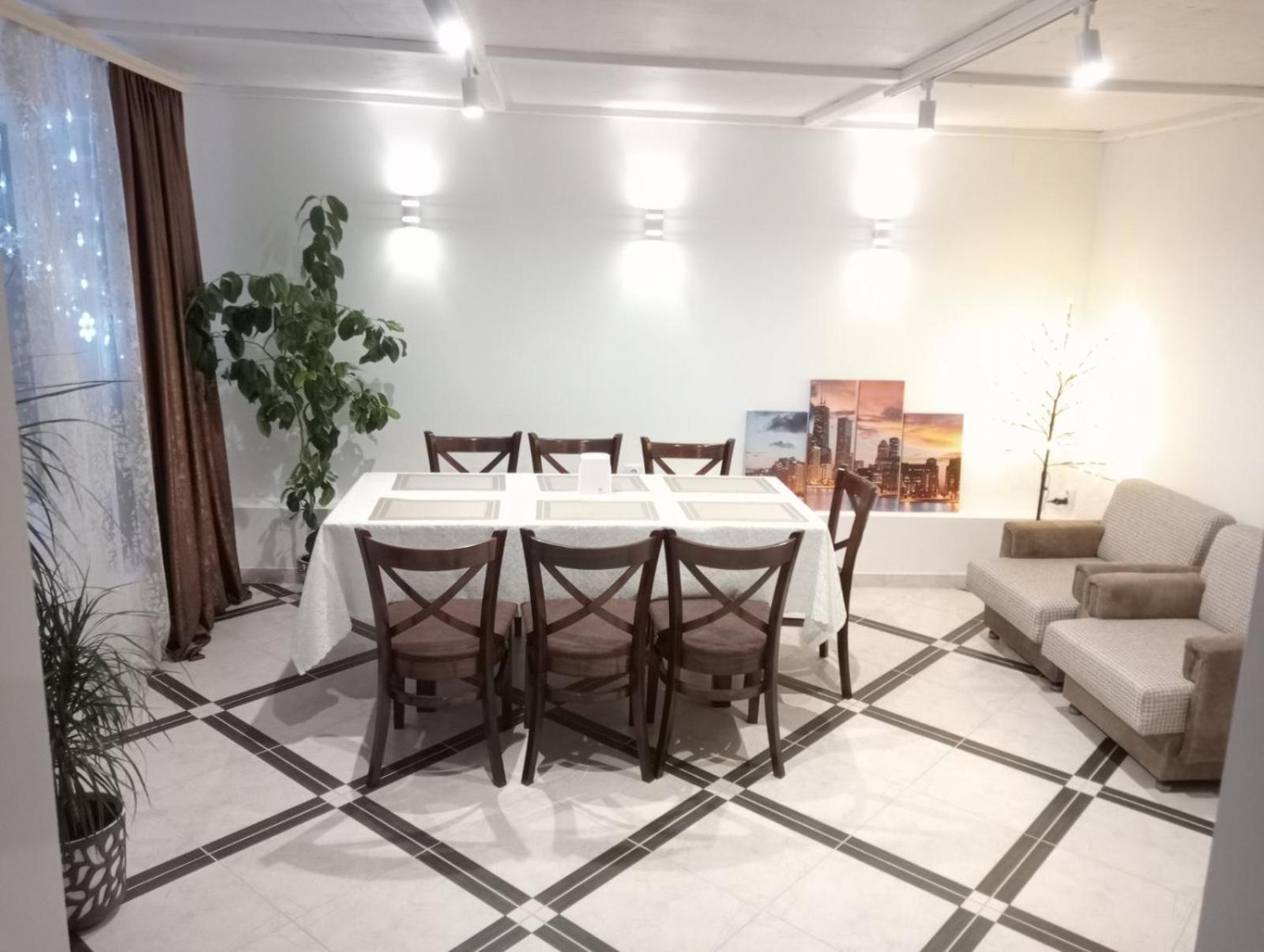 Pid Skeleyu Hotel Lazeshchyna Buitenkant foto