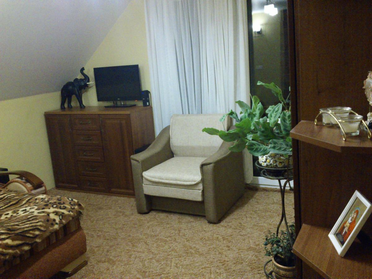 Pid Skeleyu Hotel Lazeshchyna Buitenkant foto