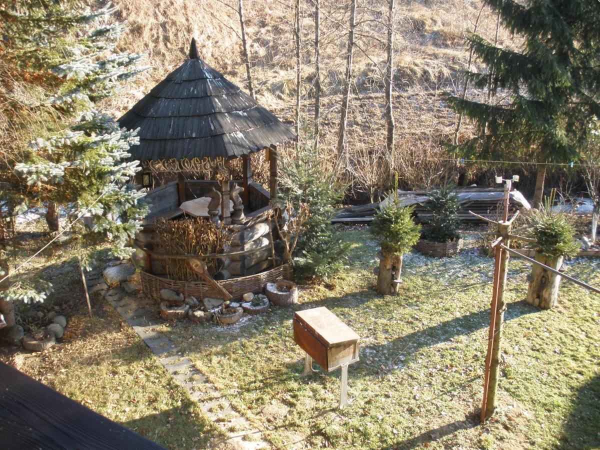 Pid Skeleyu Hotel Lazeshchyna Buitenkant foto